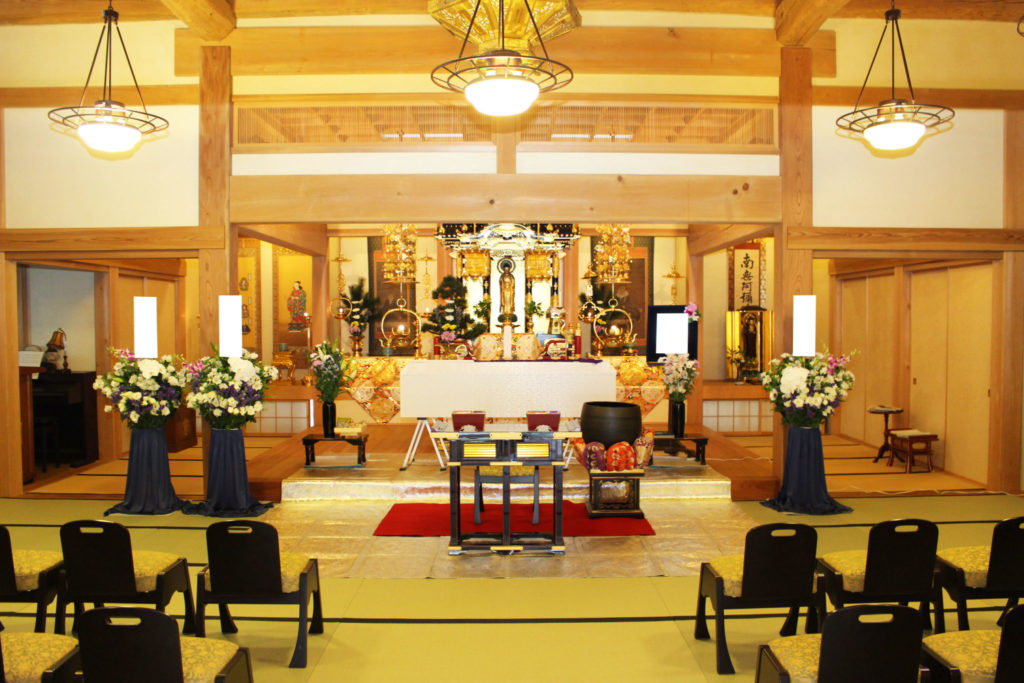 横浜市栄区寺院の本堂を使用しての家族葬