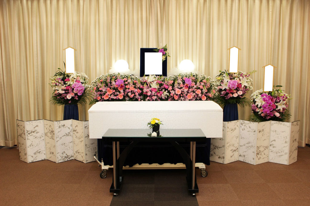 大好きだった「たくさんのお花」でお別れをした家族葬