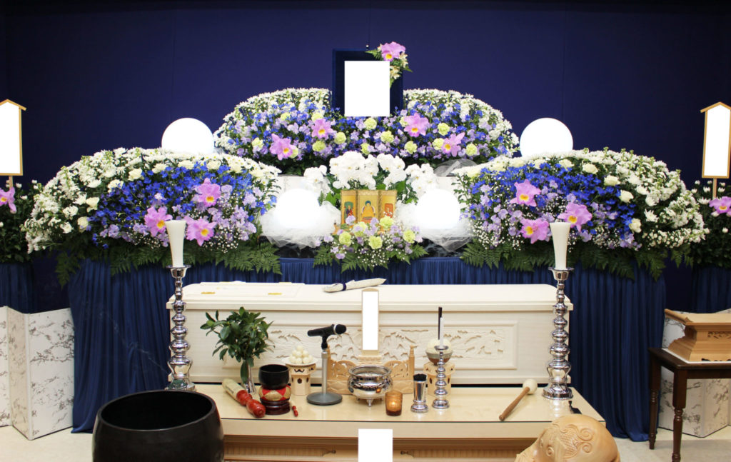 お花の祭壇で送った家族葬（横須賀中央斎場）