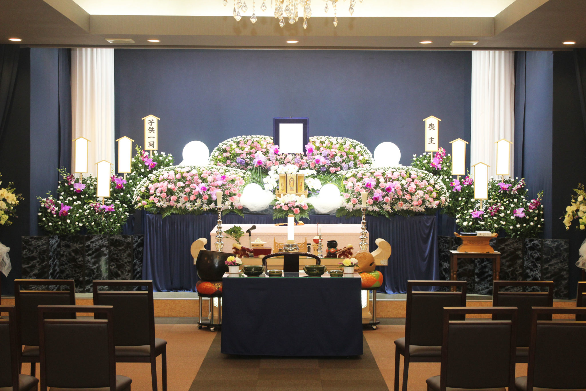 大好きなお花の祭壇でお別れ 横浜の葬儀 葬式 家族葬なら横浜セレモ株式会社