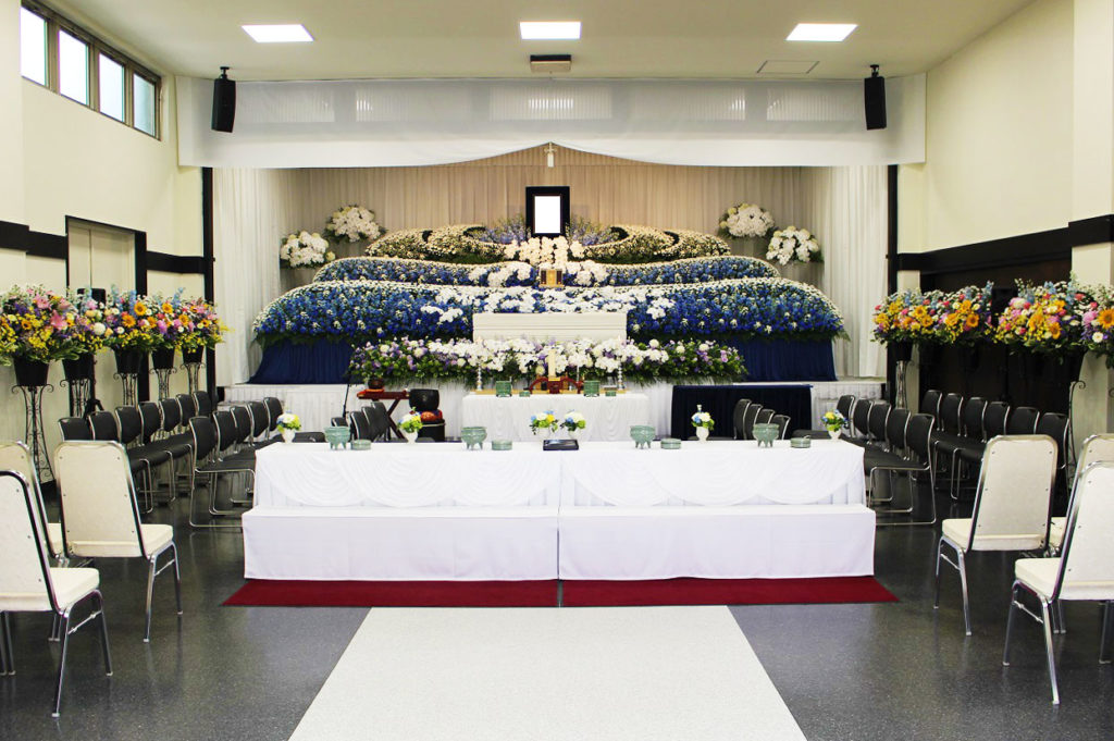 横浜市内の寺院で送る合同葬（会葬者：500名以上）